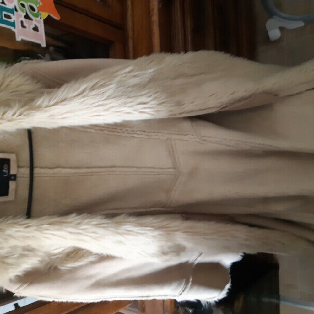 Long Winter jacket 🧥 - Picture 3 of 5